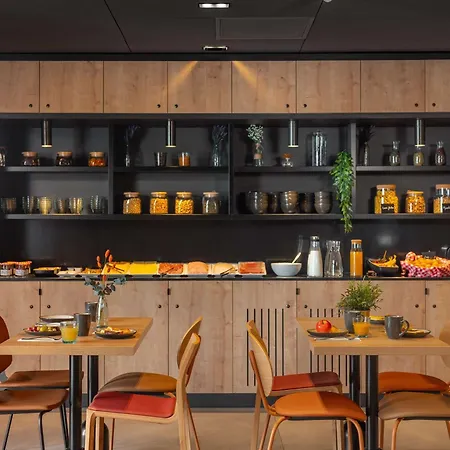 Ibis Styles 3*